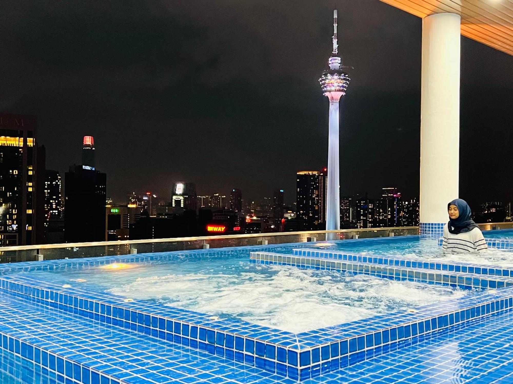 The Infinitum Kualalumpur Skypool Hotel クアラルンプール エクステリア 写真